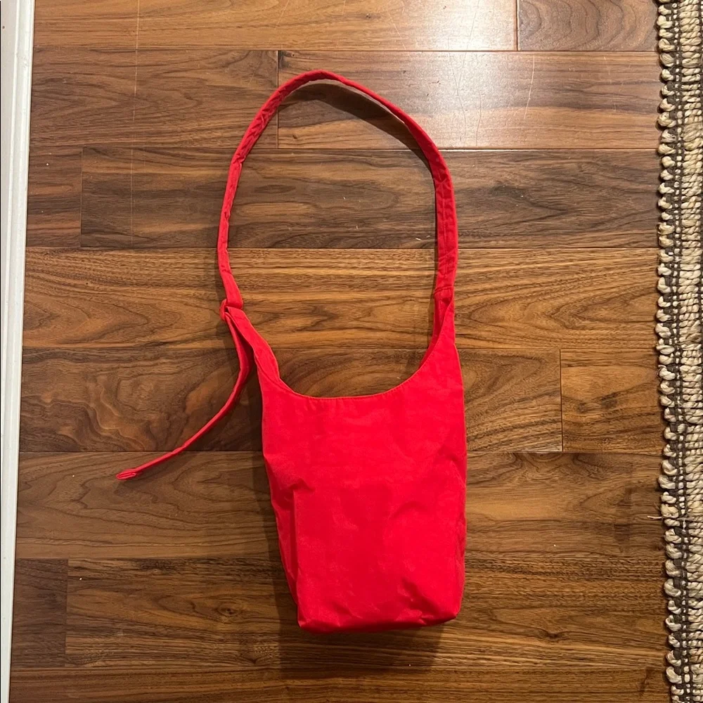 BAGGU Small Nylon Sling Bag in Candy Apple Red - Picture 8 of 8